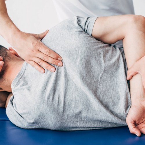 Chronic-pain-chiropractic-image-Zenith-Physiotherapy-and-wellness-Airdrie-AB
