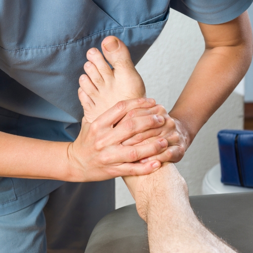 Foot-Pain-chiropractic-image-Zenith-Physiotherapy-and-wellness-Airdrie-AB