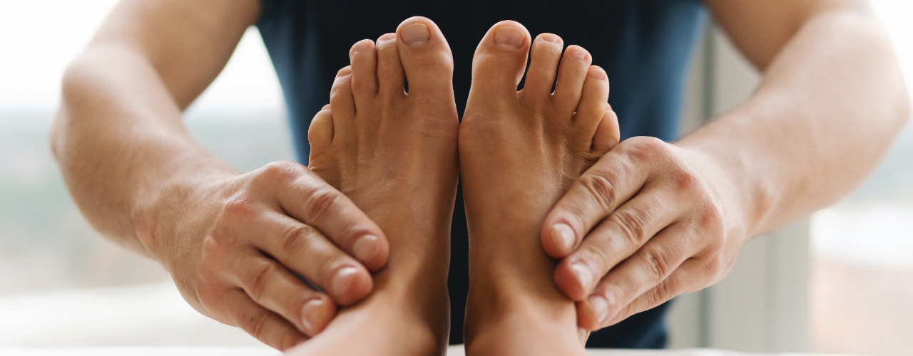 Foot-Pain-massage-therapy-image-Zenith-Physiotherapy-and-wellness-Airdrie-AB
