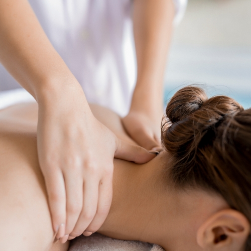 Neck-Pain-massage-therapy-image-Zenith-Physiotherapy-and-wellness-Airdrie-AB