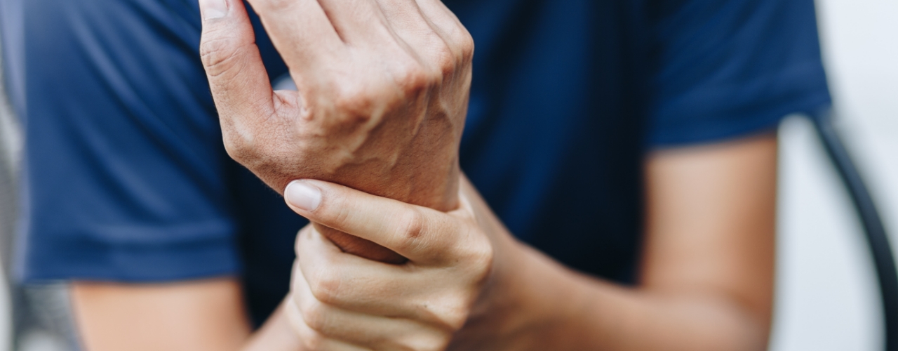 Repetitive-strain-injuries-physiotherapy-image-Zenith-Physiotherapy-and-wellness-Airdrie-AB