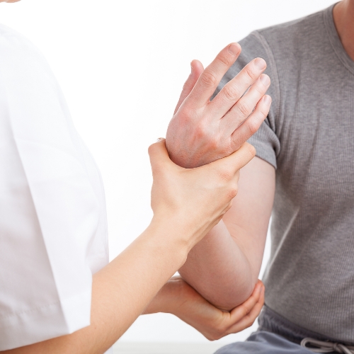 Wrist-Pain-chiropractic-image-Zenith-Physiotherapy-and-wellness-Airdrie-AB