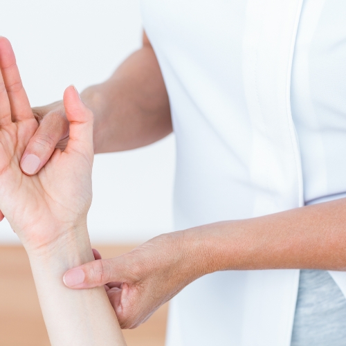 Wrist-Pain-massage-therapy-image-Zenith-Physiotherapy-and-wellness-Airdrie-AB